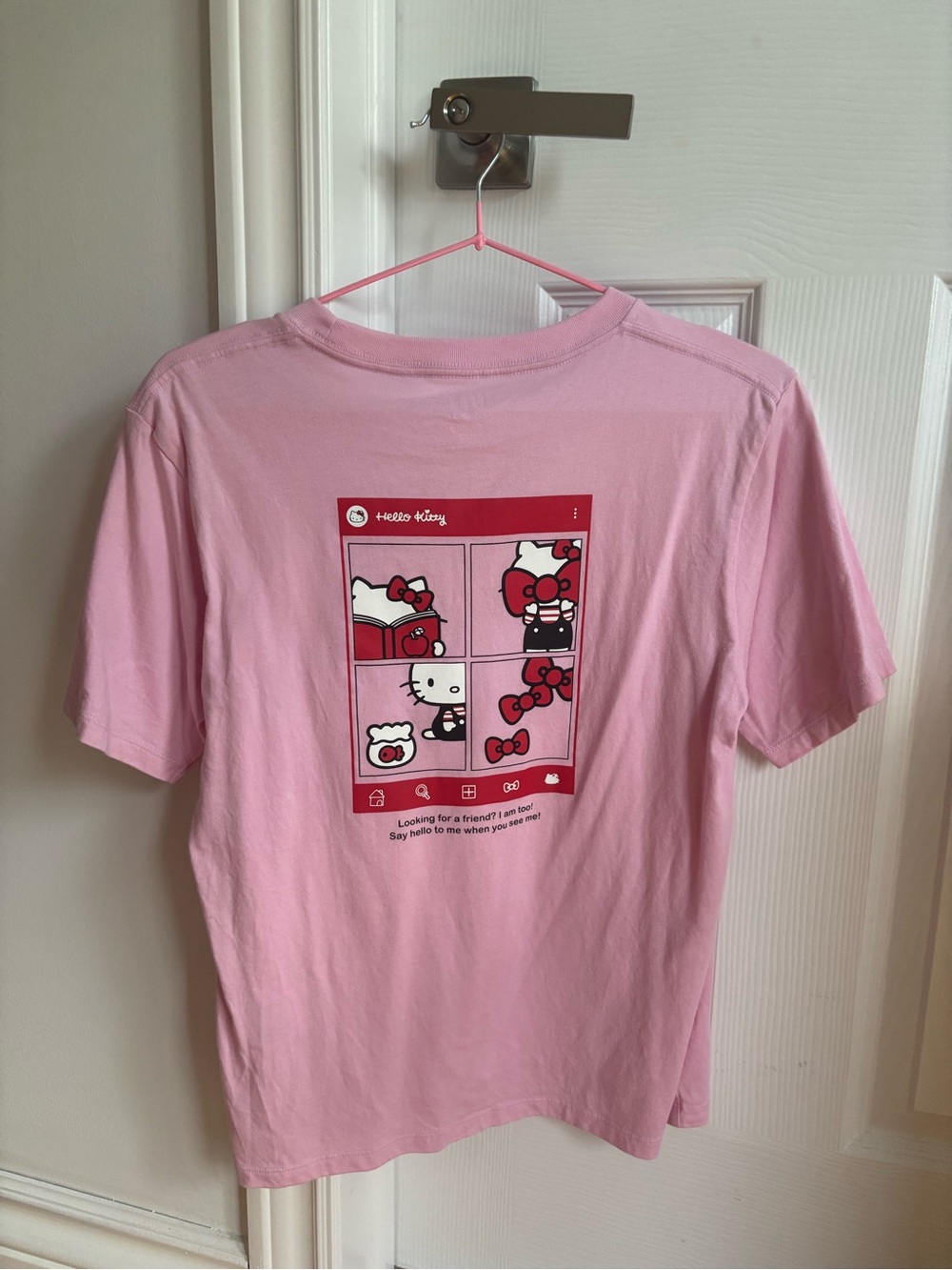 Uniqlo Sanrio Hello Kitty Pink T-Shirt